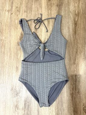 Like NEW🌺Of One Sea✨Cutout Swimsuit